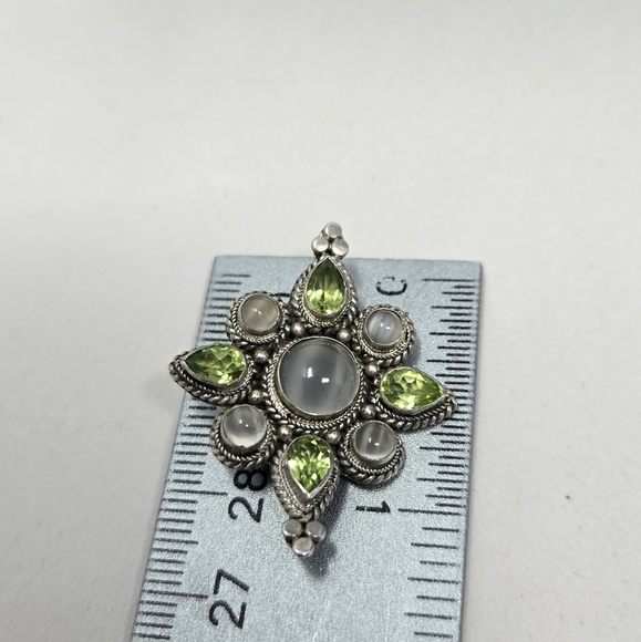 Green Peridot Cabochon Moon Stone Womens Pendant Pin Brooch Sterling Silver - Picture 7 of 8
